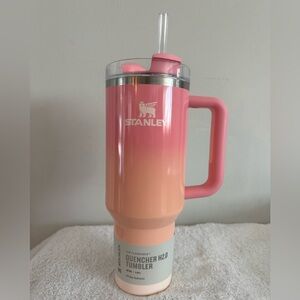 Stanley Pink and Cream Quencher H2.0 Tumbler